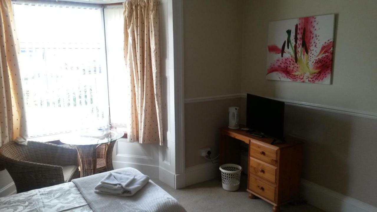 Beeches Guest House 다이스 외부 사진